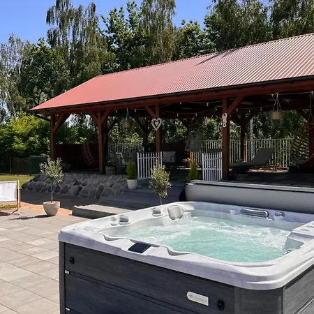 Miedzy Lasem A Wsia-kameralne Dla Doroslych-jacuzzi I Sniadanie W Cenie * Grzybowo